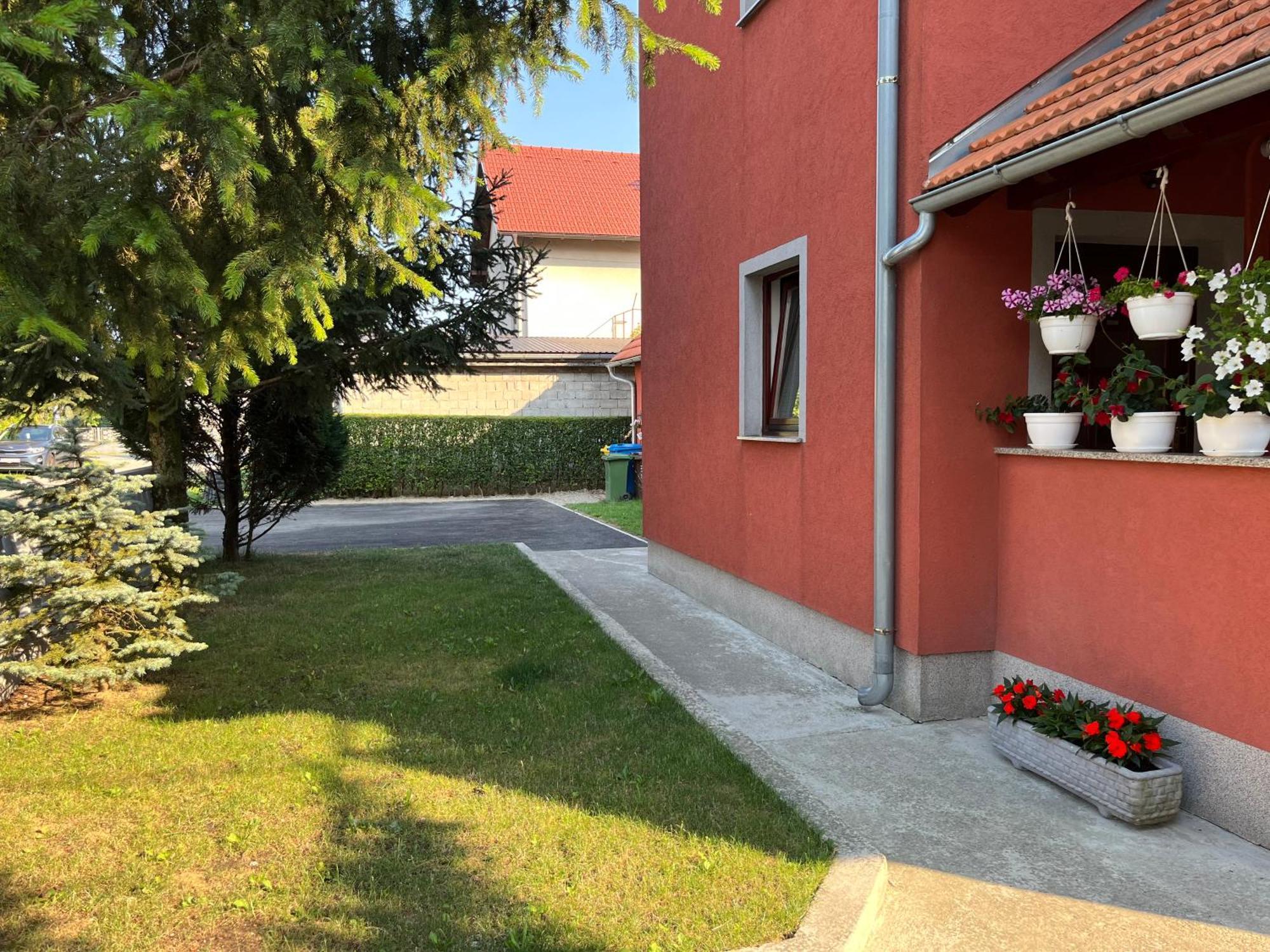 Apartment T&M Zagreb Airport Velika Gorica Buitenkant foto