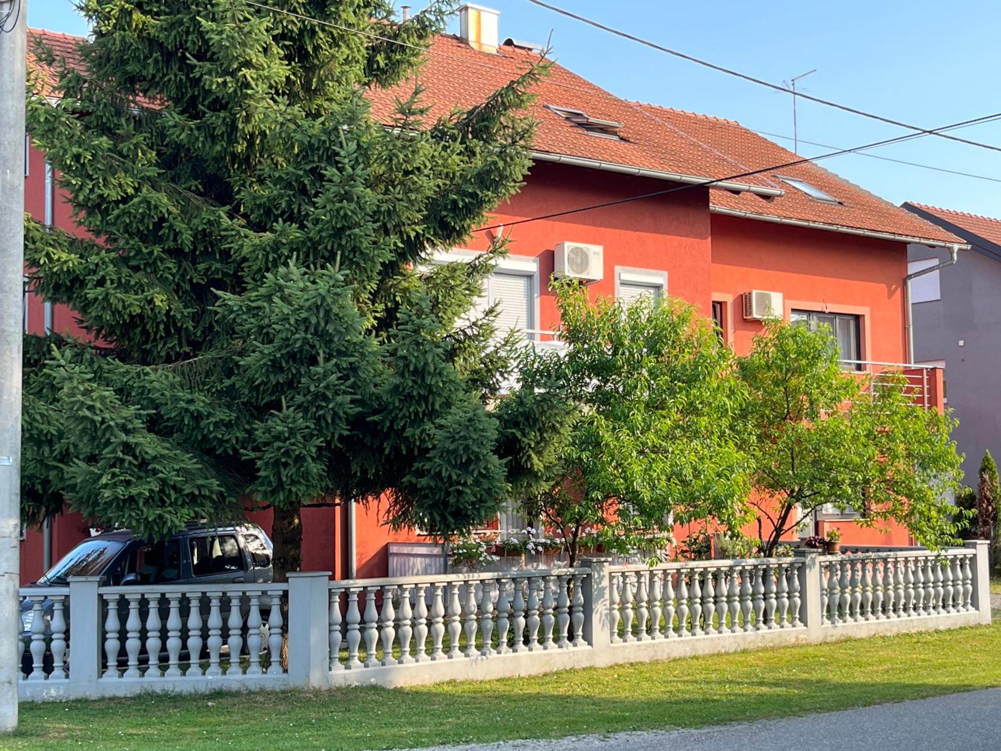 Apartment T&M Zagreb Airport Velika Gorica Buitenkant foto